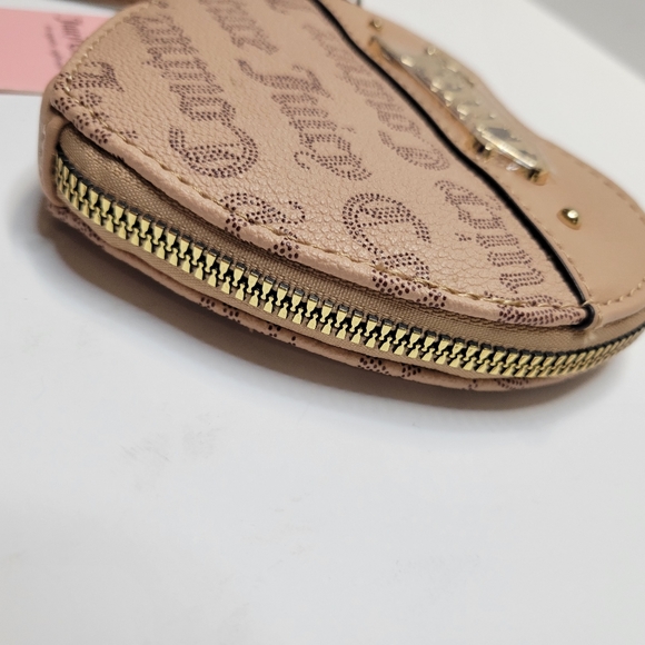 NWT JUICY COUTURE French Latte Heart Zip Around Wristlet - Picture 3 of 9